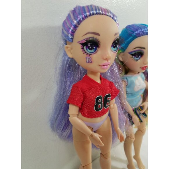 Rainbow High Dolls Cheerleader Violet Willow & Amaya Raine Rainbow - Picture 8 of 15
